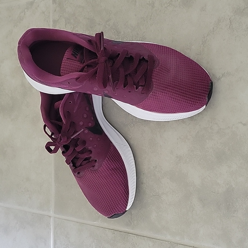 Nike Downshifter 7 Women's Sneaker Purple